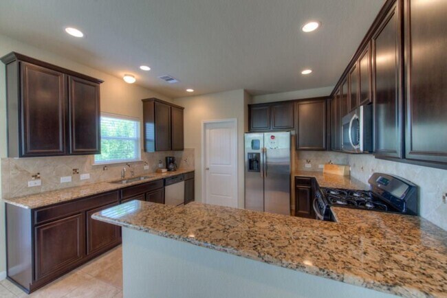 Building Photo - 8520 White Ibis Dr
