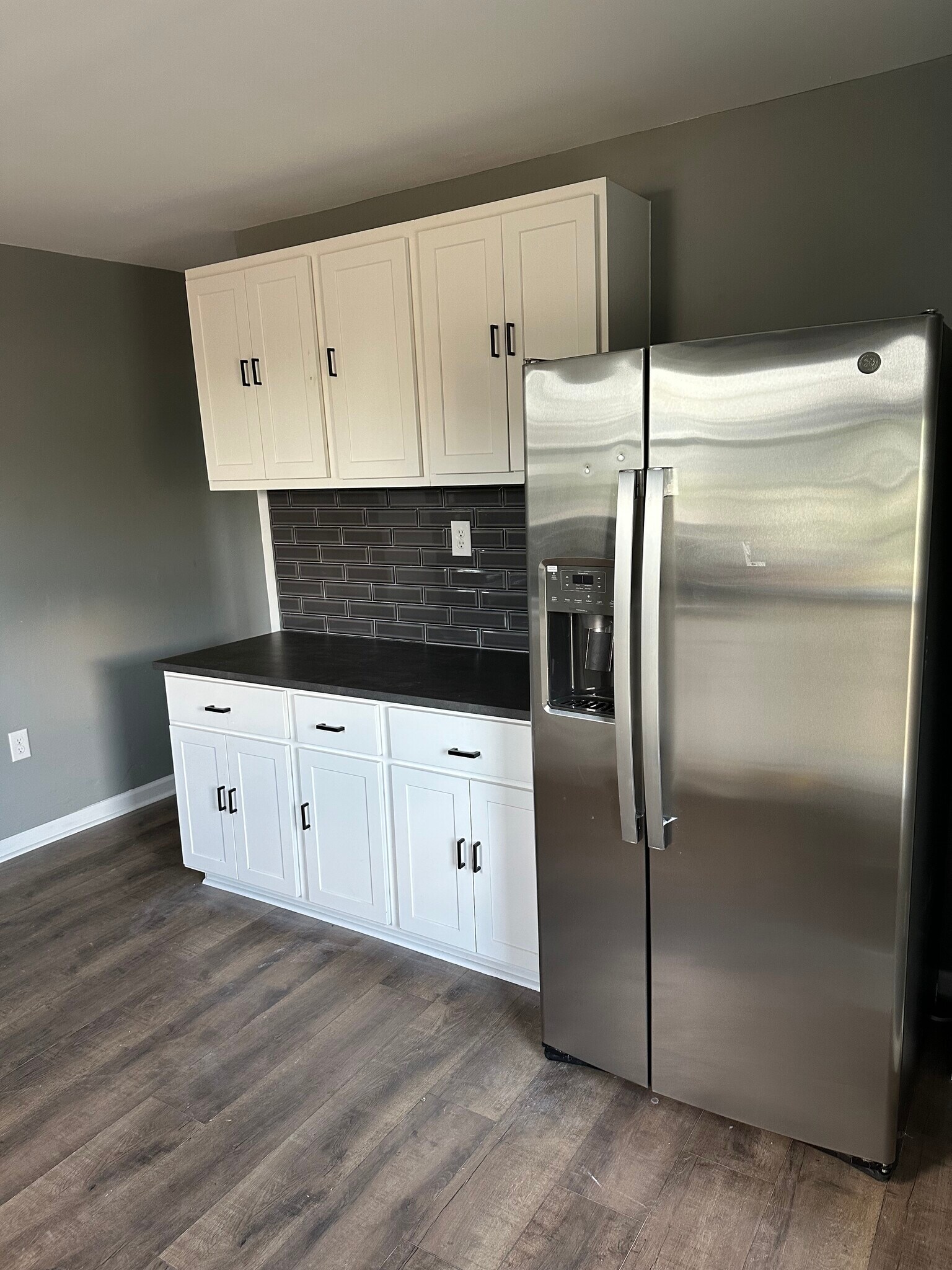 Building Photo - 629 Sheldon Ave