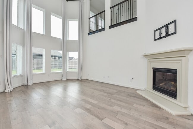 Building Photo - 18251 Winding Willow Oak Way