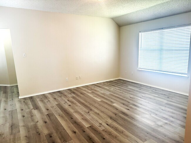 Building Photo - 1717 Arbor Creek Dr
