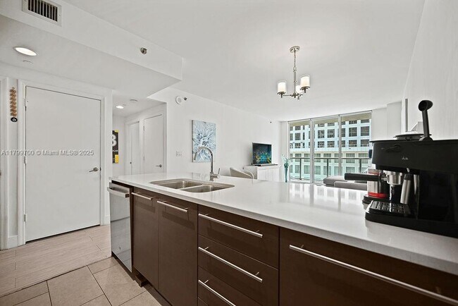 Building Photo - 500 Brickell Ave