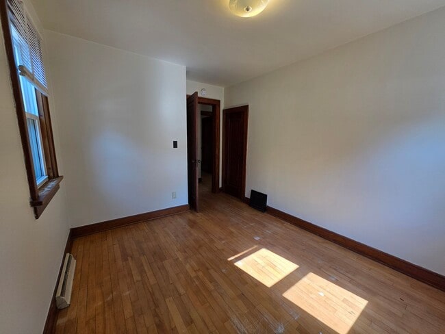 Building Photo - 53 E 14th St