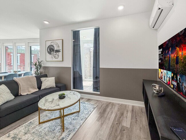 Building Photo - 1214 N American St