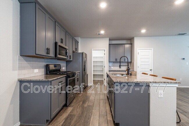 Building Photo - 266 Jaycen Ln