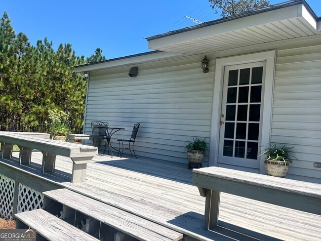 Building Photo - 1663 Thompson Ln