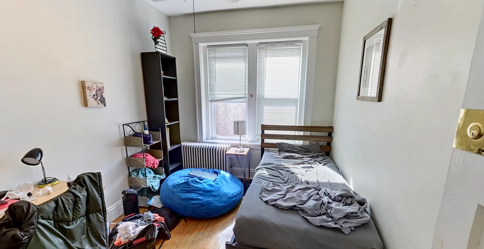 Building Photo - 1232 Beacon St