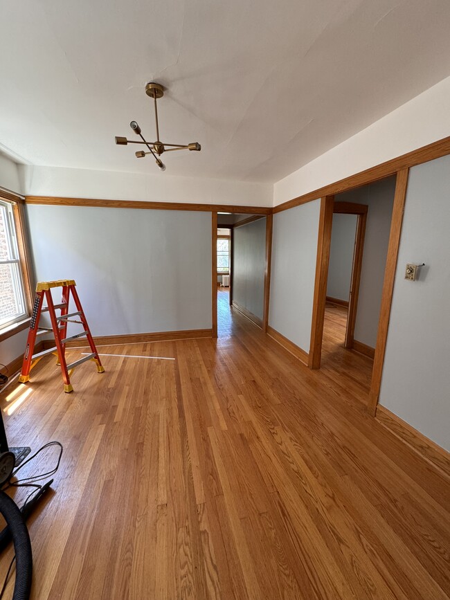 Dining room - 3819 N Sawyer Ave