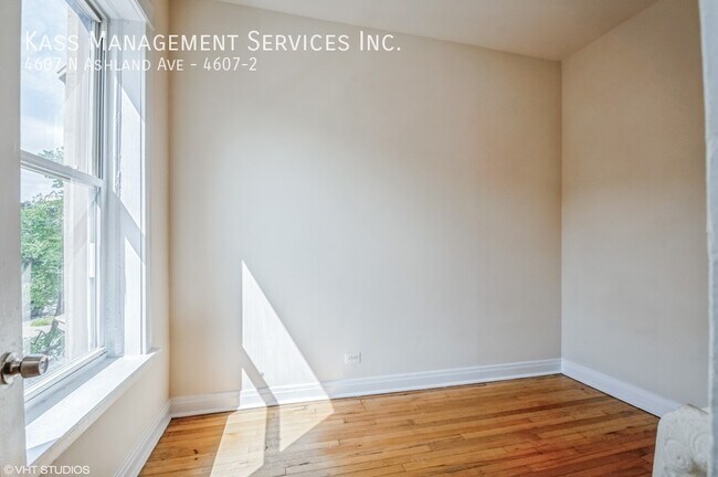 Building Photo - 4607 N Ashland Ave