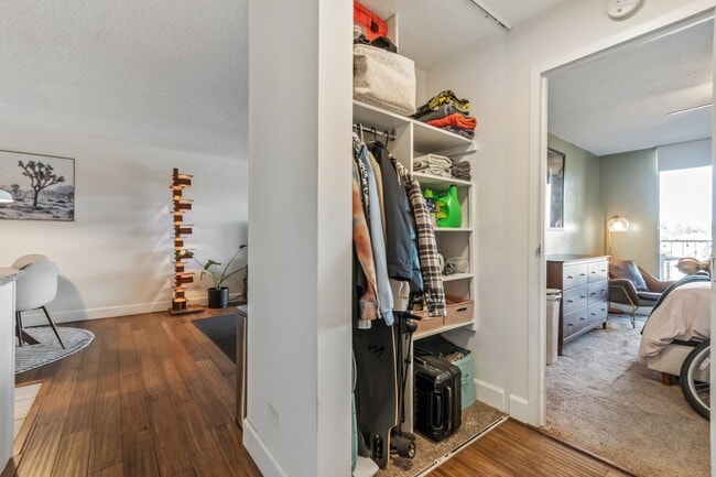 Building Photo - 4800 Hale Pky