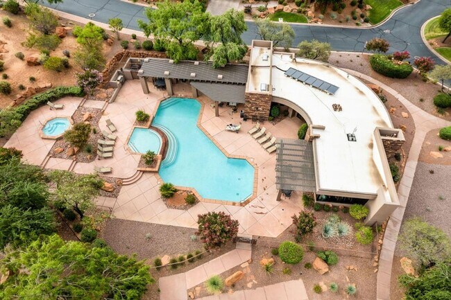 Building Photo - 3052 Snow Canyon Pkwy
