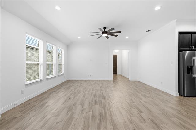 Building Photo - 916 10th St