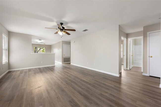 Building Photo - 3213 Crownover St