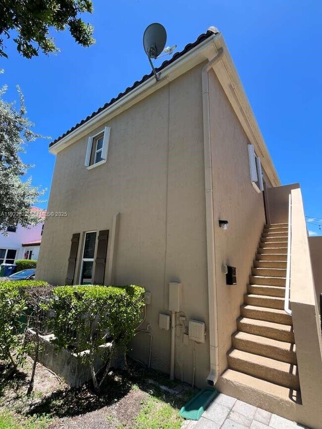 Building Photo - 9401 SW 172nd Ave