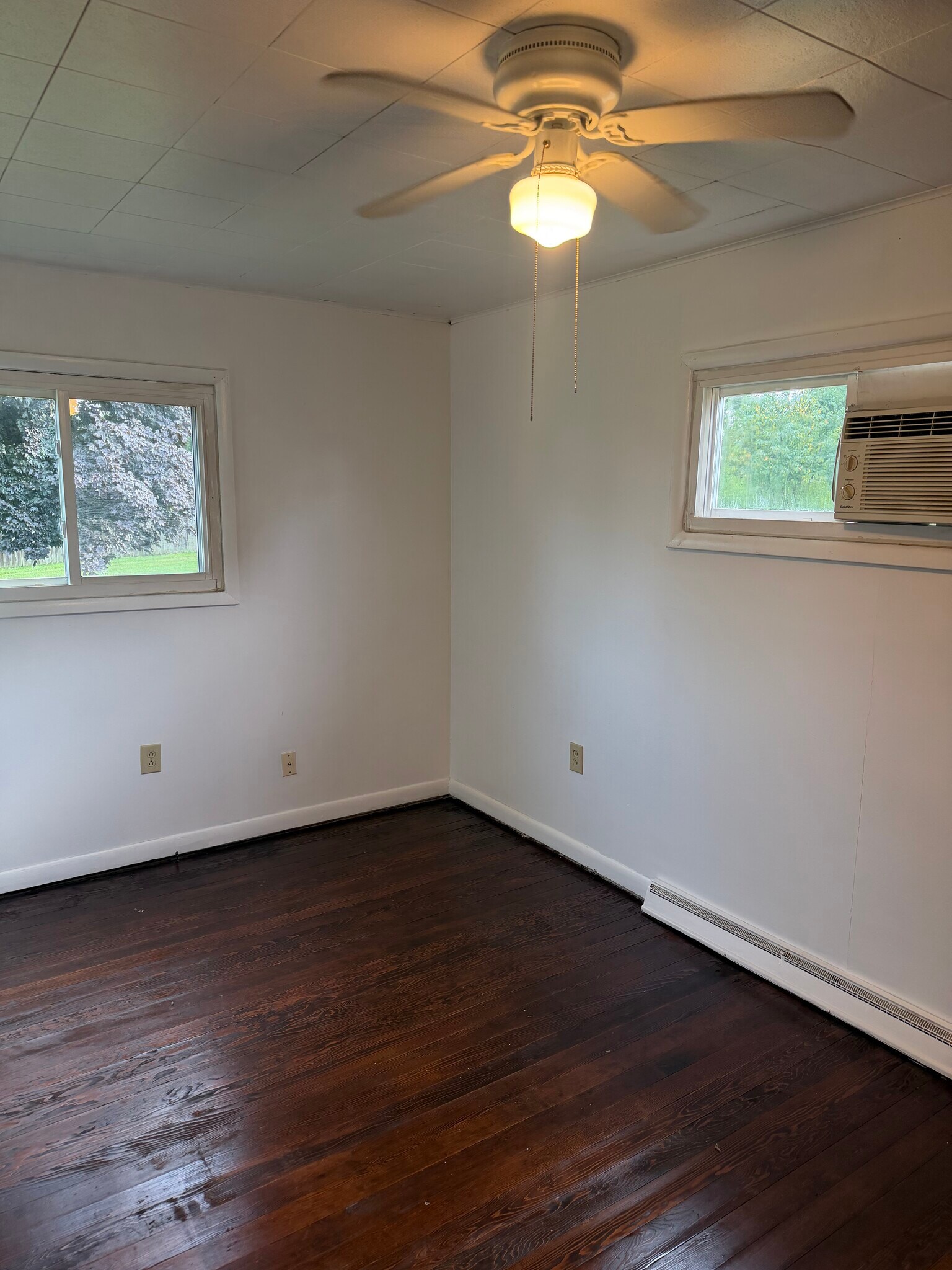 Building Photo - 448 Fritsch Ave
