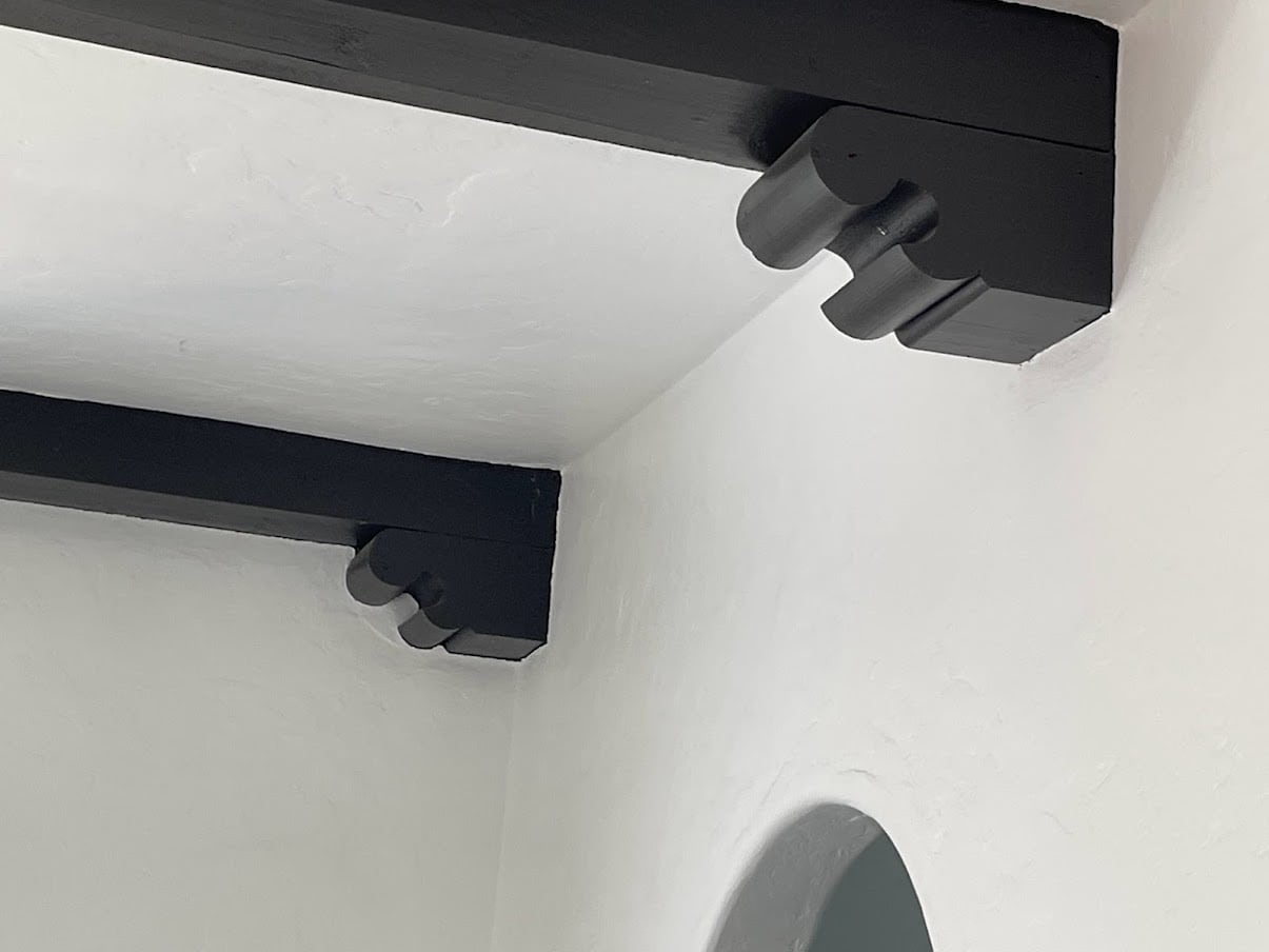 original wood ceiling beams - 3639 1st Ave