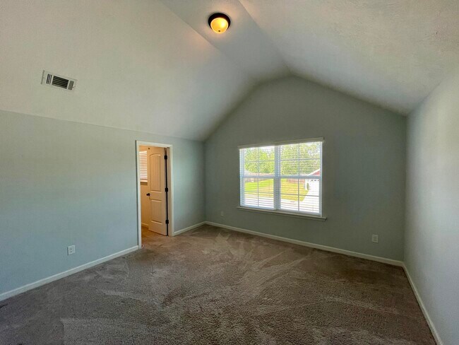 Building Photo - 634 Jensen Ln
