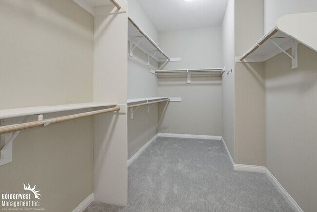 Building Photo - Beautifully Appointed 5Bdm 4Ba Home Located in San Marcos!