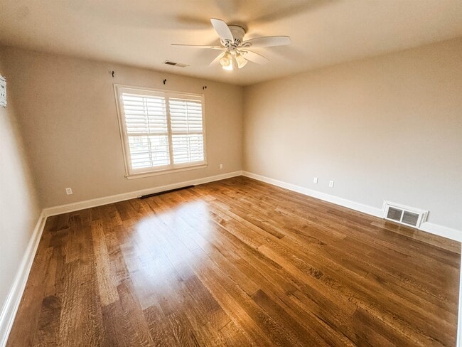 Building Photo - 713 Briston Ln