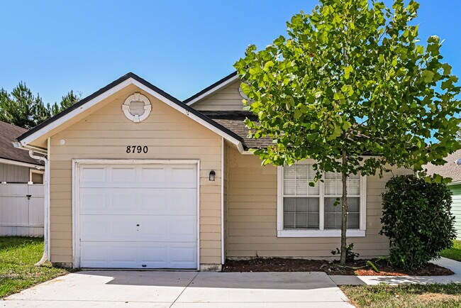 Building Photo - 8790 Townsquare Dr S