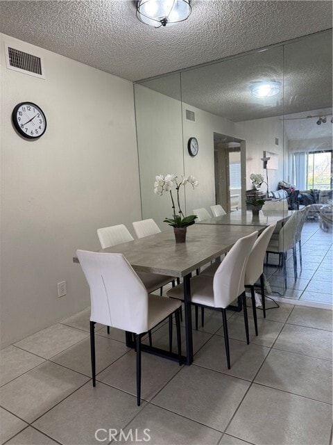 Building Photo - 13096 Le Parc Blvd