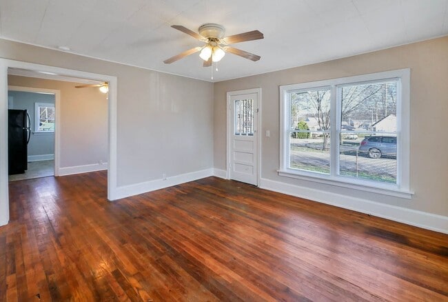 Building Photo - 2 BR 1 BA house for Rent