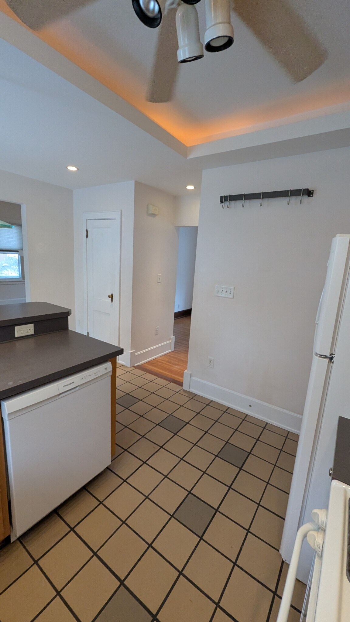 Building Photo - 1800 Mears Ave