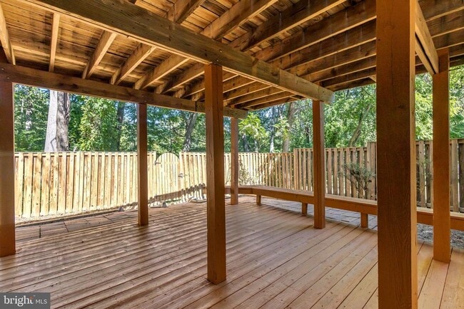 Building Photo - 5743 Burke Towne Ct