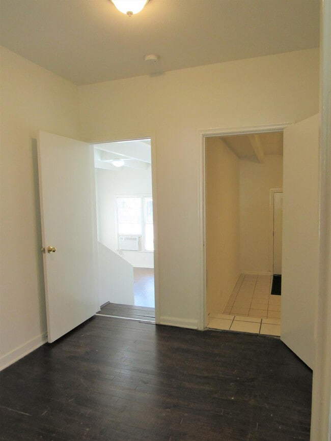 Building Photo - HIGHLAND PARK 3-BEDROOM