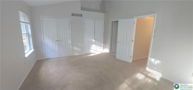 Building Photo - 1600 Greystone Cir