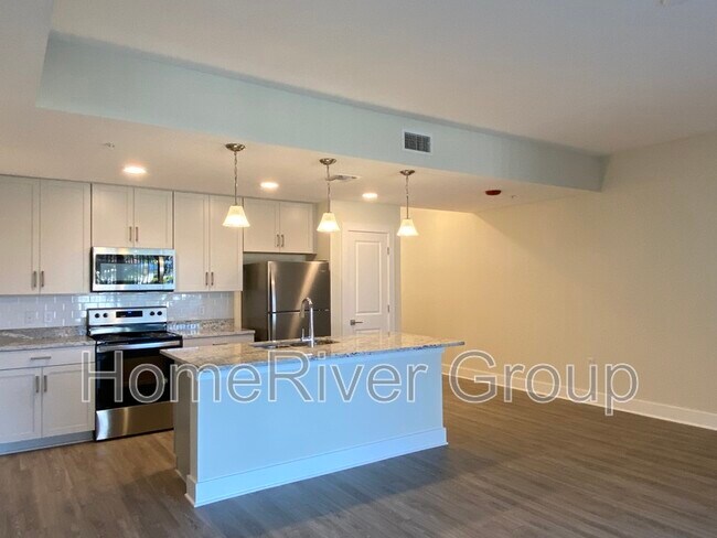 Building Photo - 5205 Eggleston Ave