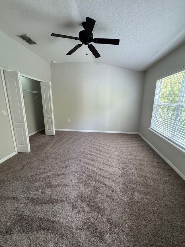 Building Photo - 3BD / 2.5BA Carriage Home