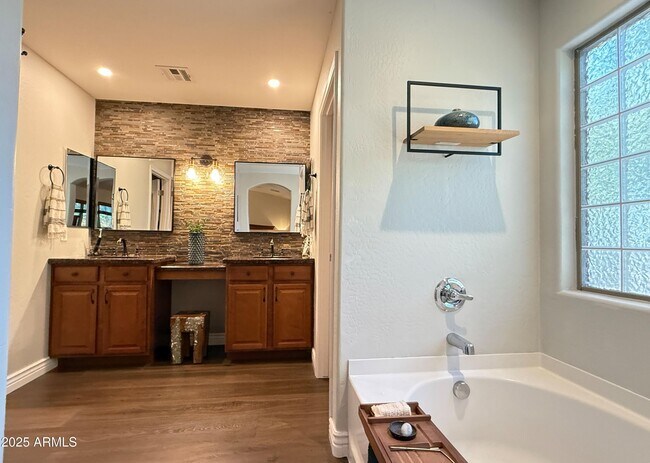 Building Photo - 21550 N 120th Ln