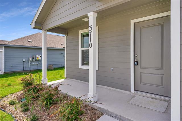 Building Photo - 3710 Oleander Pl