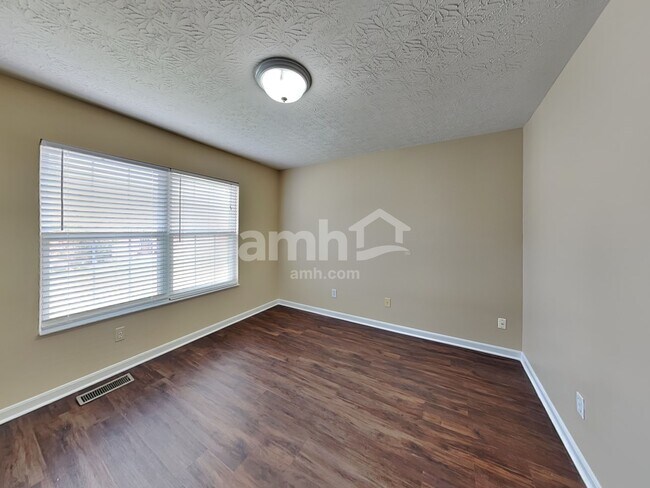 Building Photo - 4073 Sherbourne Dr