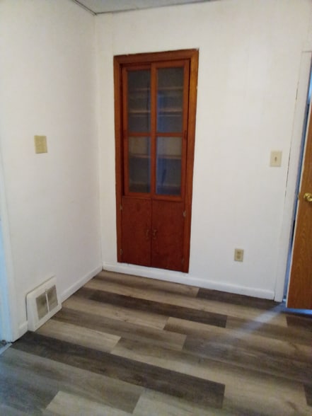 Building Photo - 713-715 15th Pl