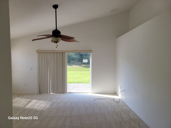 Building Photo - FOR RENT!! CHARMING AND COZY 3 BEDROOM 2 B...
