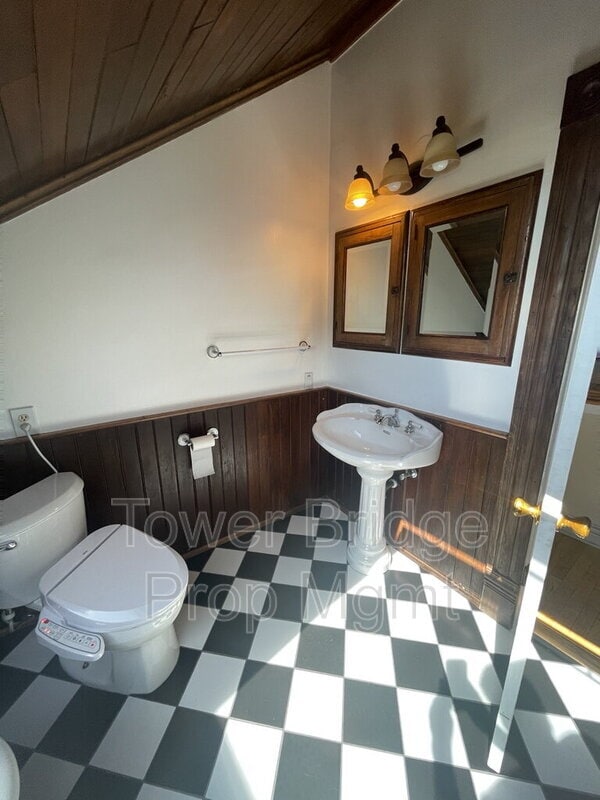 Building Photo - 3154 53rd St