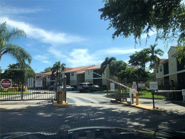 Building Photo - 1245 SW 46th Ave