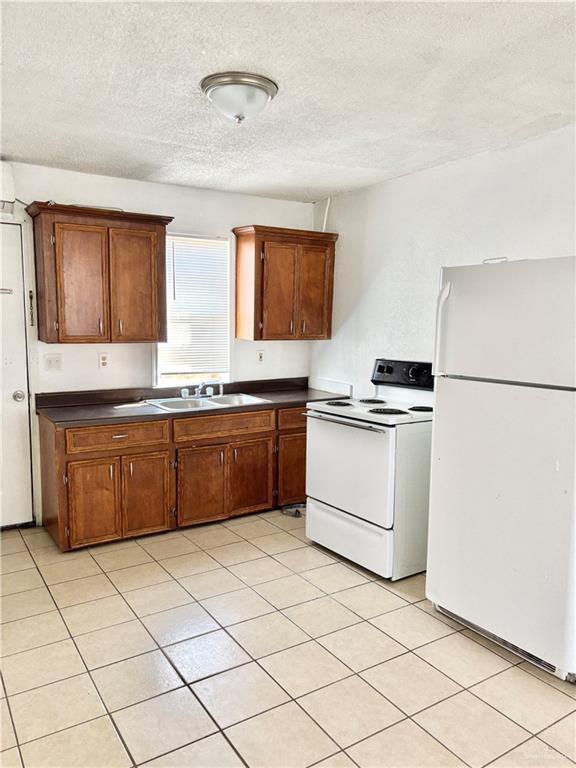 Building Photo - 11 Juarez Ave