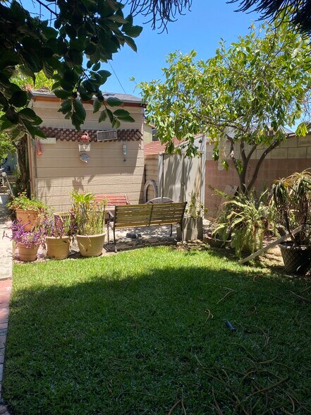 Grassy Backyard Area - 1845 Junipero Ave
