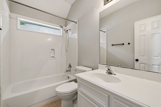 Building Photo - 909 Katie Ln