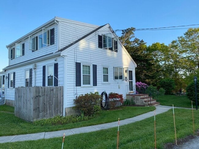 Building Photo - 79 Mattapoisett Neck Rd