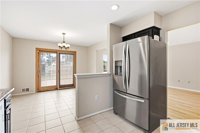 Building Photo - 55 Parsler Pl