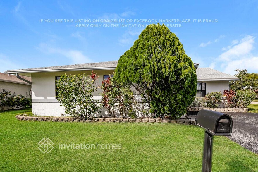 Primary Photo - 7600 NW 88th Cir
