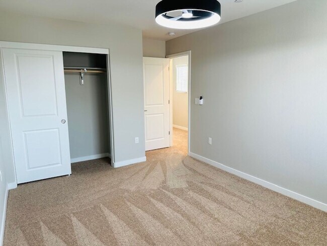 Building Photo - $2,795 Tesoro Viejo, Award Winning Communi...