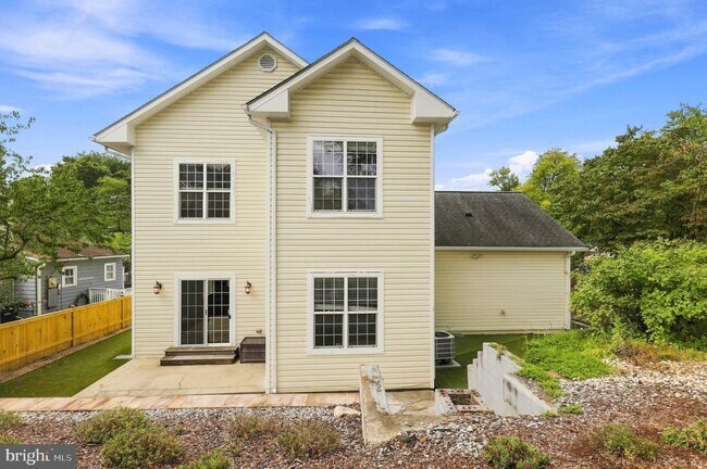 Building Photo - 10717 Bentley Ln