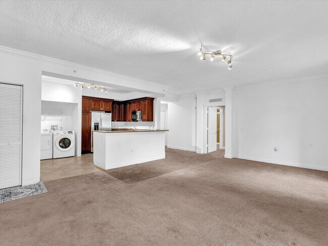 Building Photo - 4303 Renaissance Way