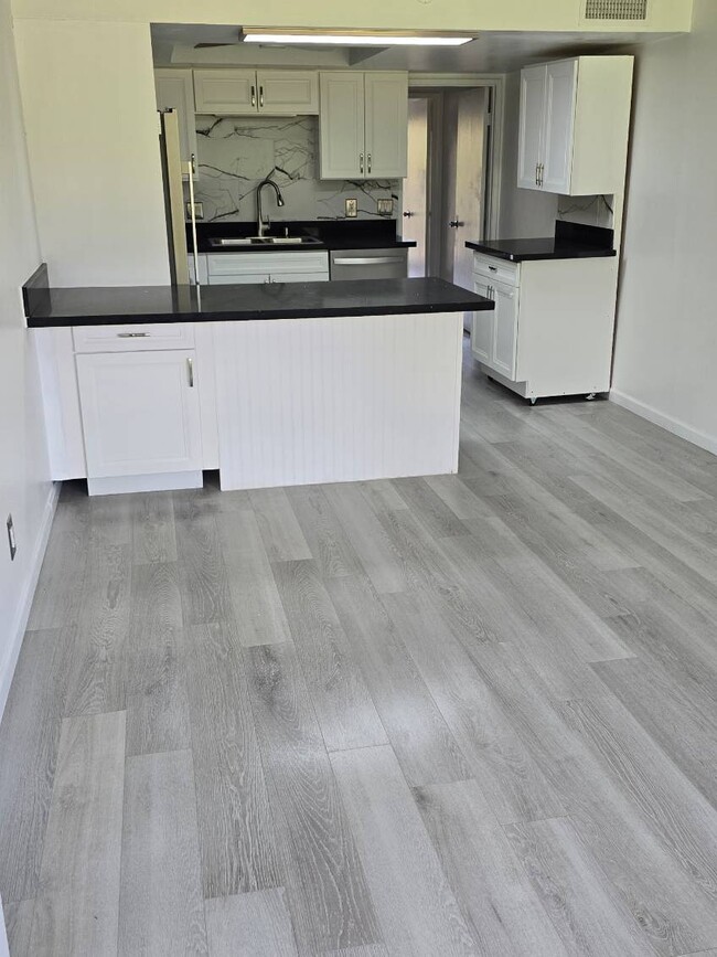 Kitchen area - 27725 Mountain Meadow Rd