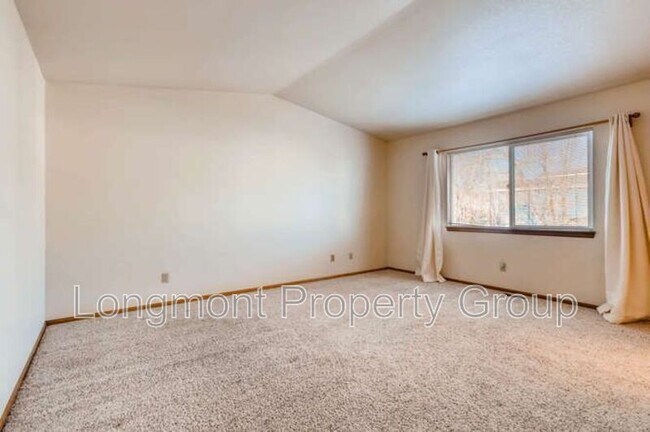 Building Photo - 709 Clarendon Dr