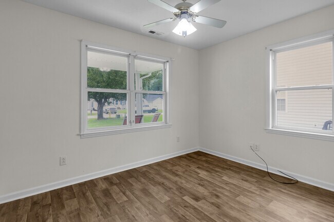 Building Photo - 108 Luke Ct